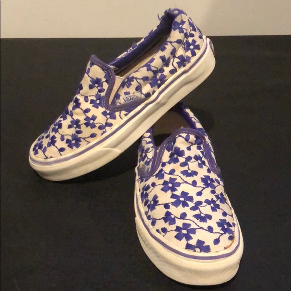 womens vans size 4